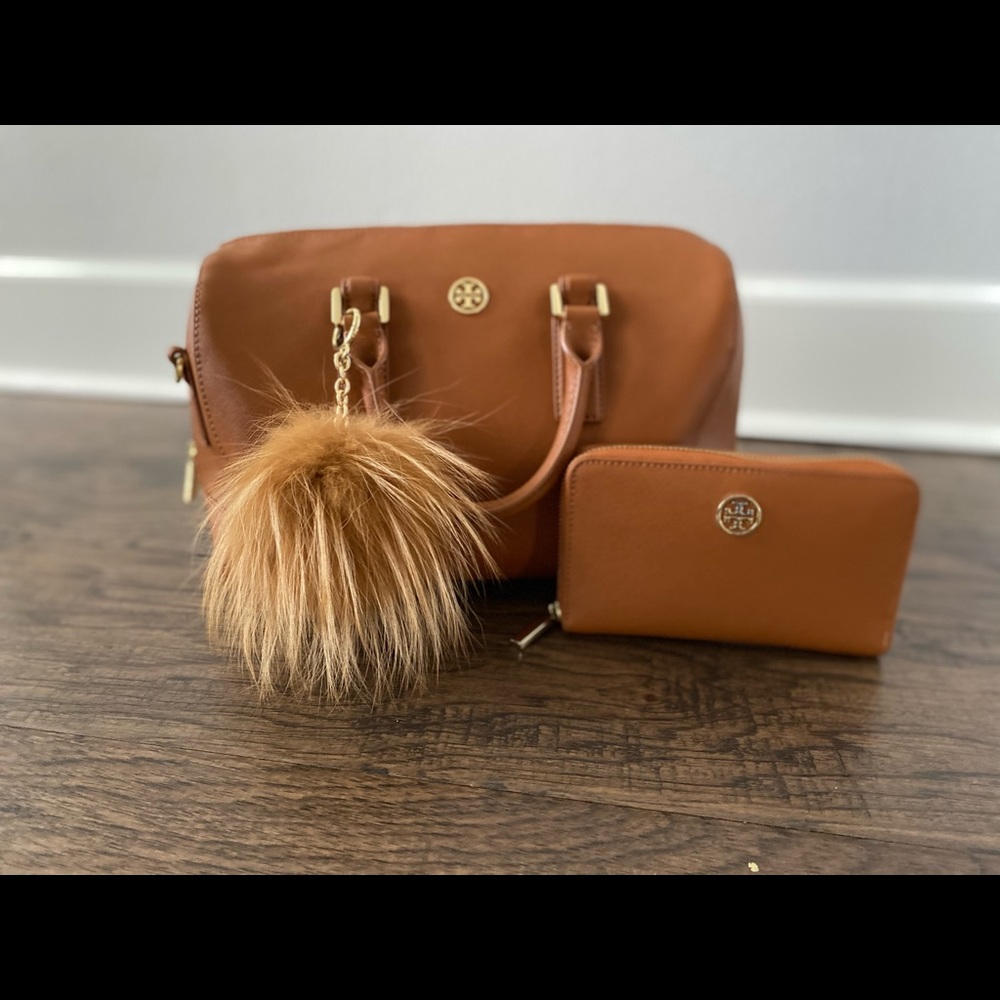 Tory Burch Duffel Style Bag w/strap and Wallet